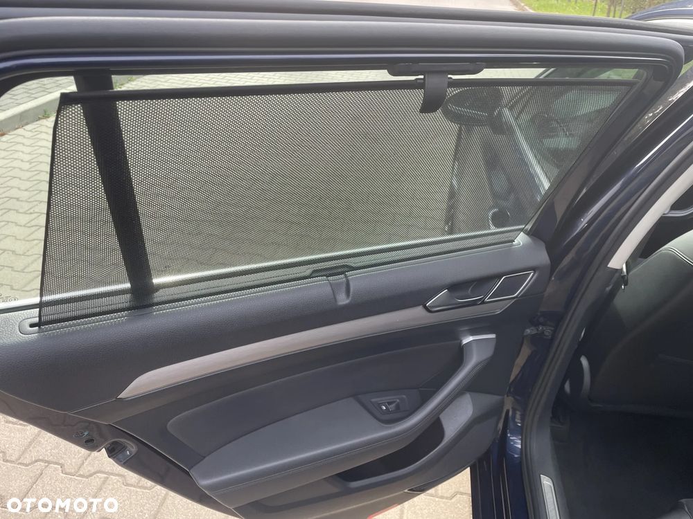 Volkswagen Passat - 20