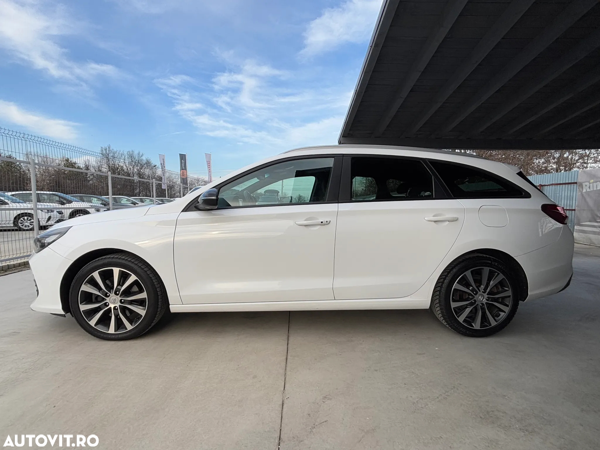 Hyundai i30 Kombi 1.6 CRDI DCT Select - 6