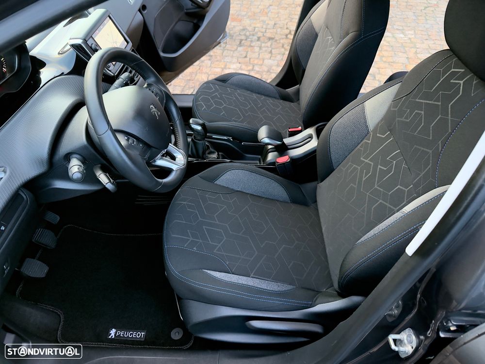 Peugeot 2008 1.5 BlueHDi Signature - 41