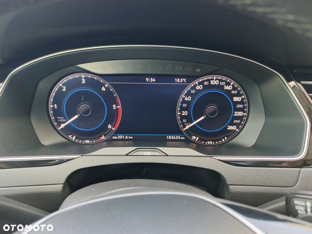 Volkswagen Passat 2.0 TDI (BlueMotion Technology) DSG Highline - 16
