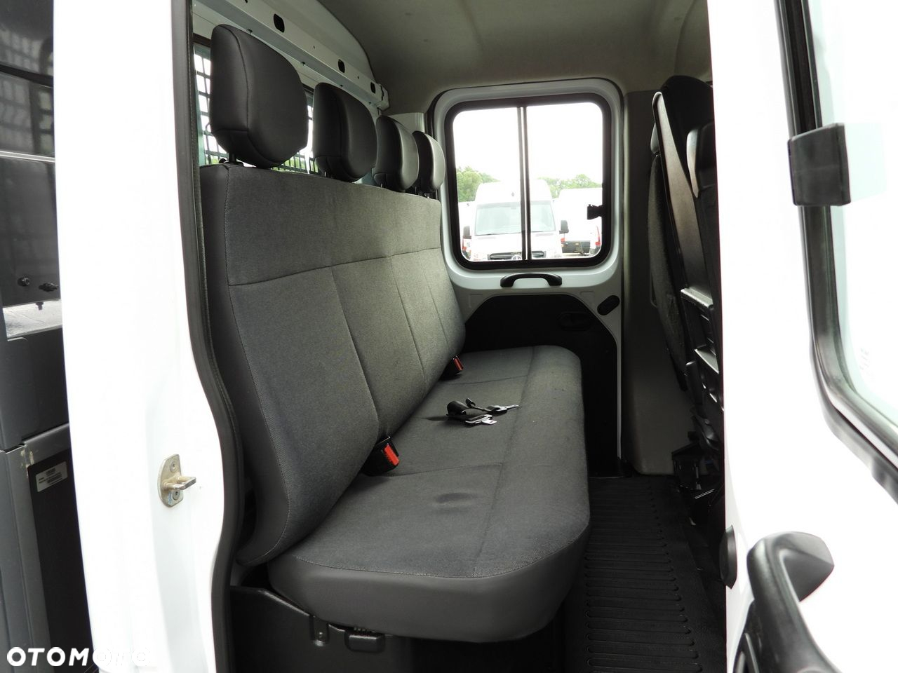 Renault MASTER WYWROTKA PODWÓJNA KABINA DOKA 7 MIEJSC  110KM - 39