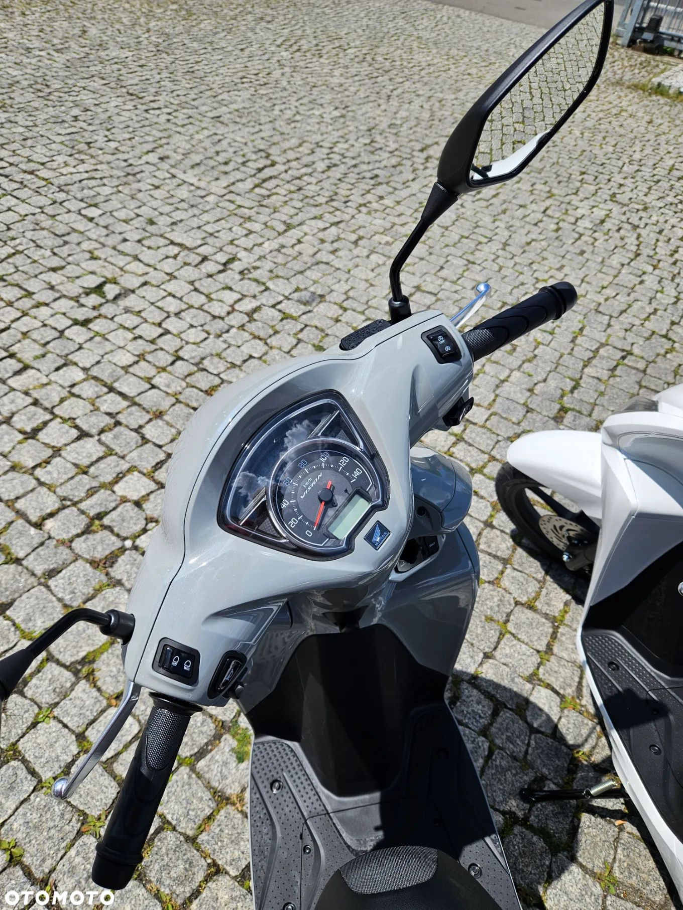 Honda Vision - 17