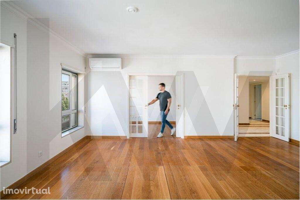 T4 amplo no Parque dos Príncipes | 2 estacionamentos | Ar Condicionado - Grande imagem: 5/26