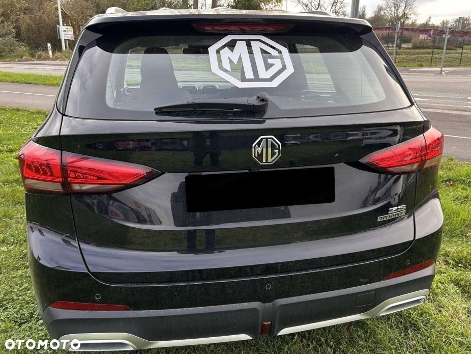 MG ZS Hybrid+ - 4
