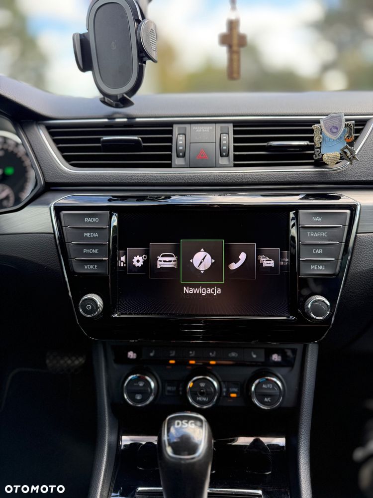 Skoda Superb 2.0 TDI DSG SportLine - 40