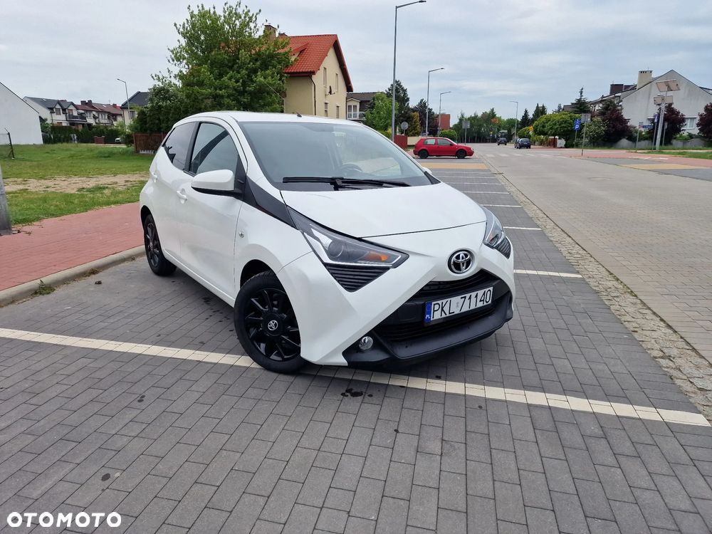 Toyota Aygo 1.0 VVT-i Color Edition - 1