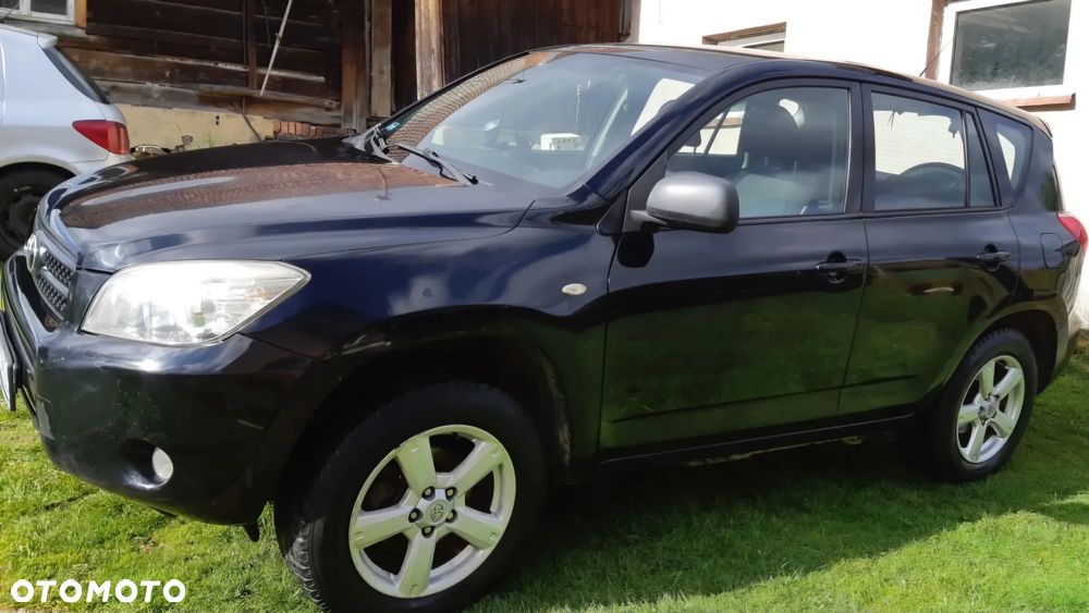 Toyota RAV4 - 8