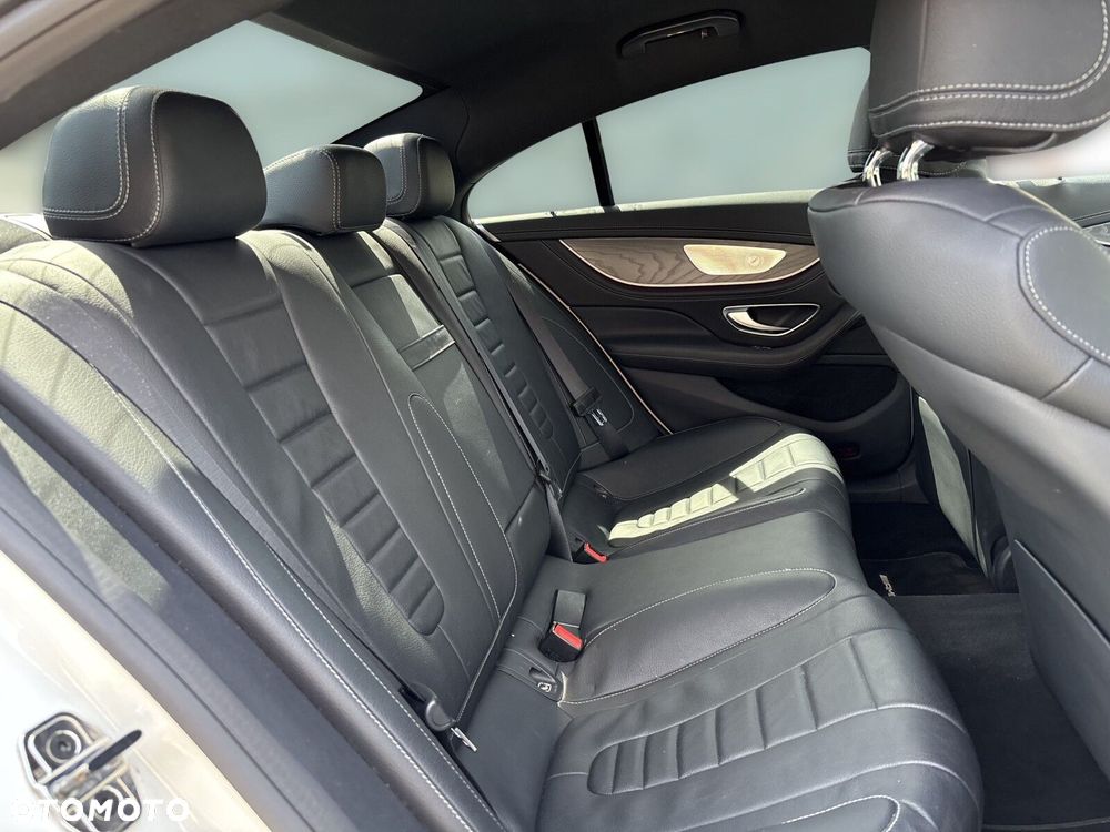 Mercedes-Benz CLS 300 d 4-Matic AMG - 22