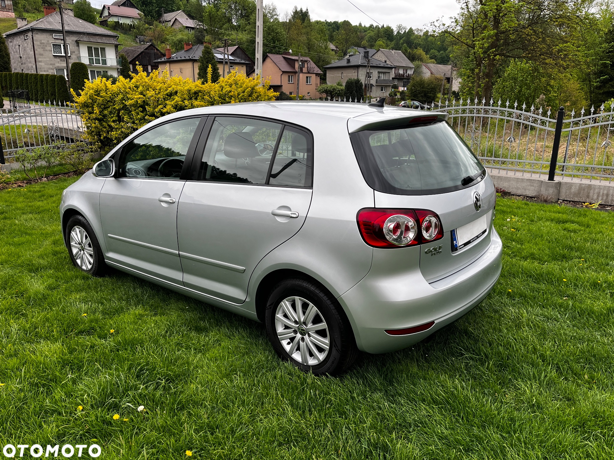 Volkswagen Golf Plus 1.6 TDI BlueMot Comfortline - 8