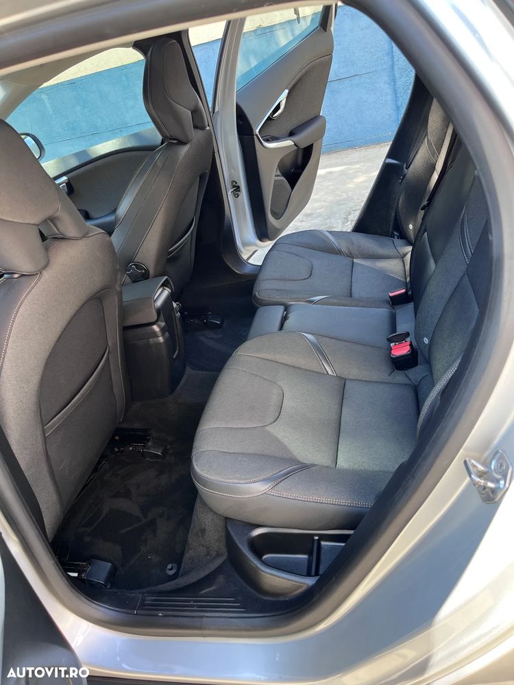 Volvo V40 - 9