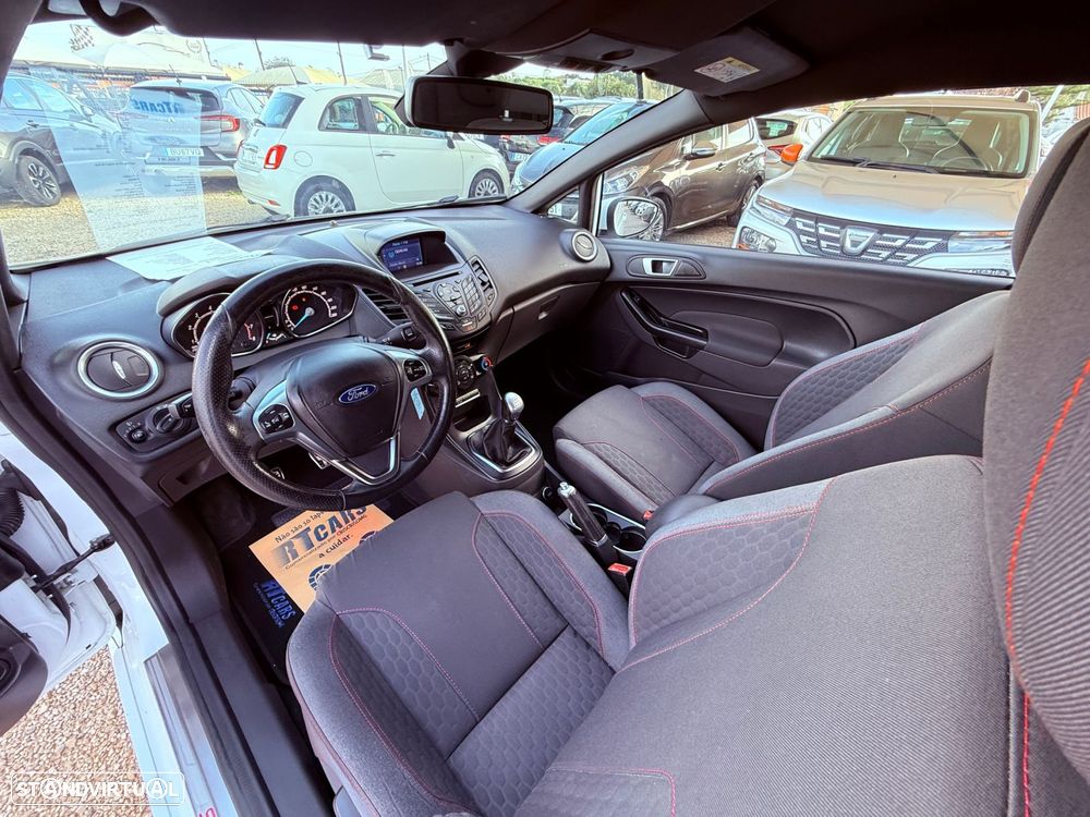 Ford Fiesta 1.0 T EcoBoost STLine - 14