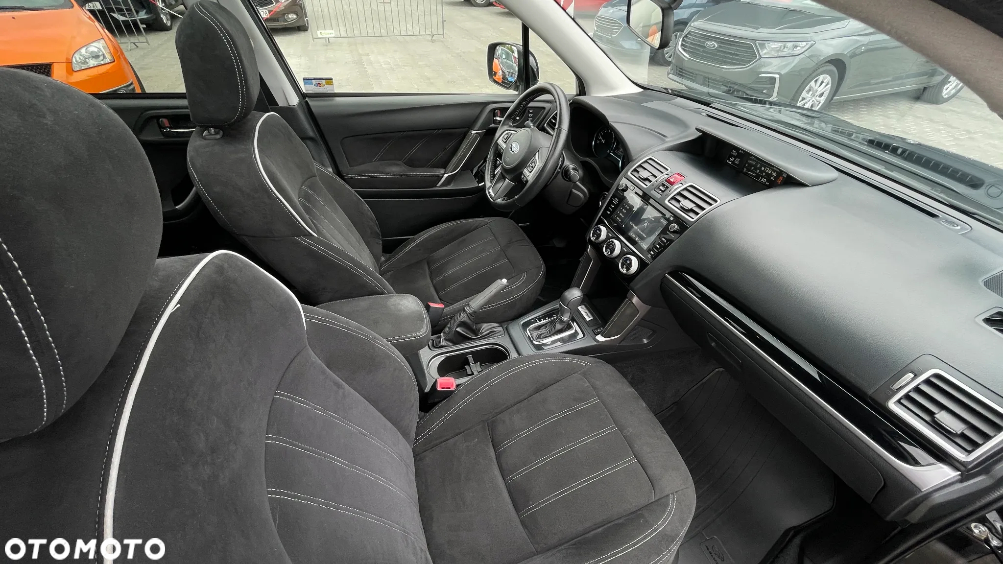 Subaru Forester 2.0 XT Platinum Lineartronic - 27