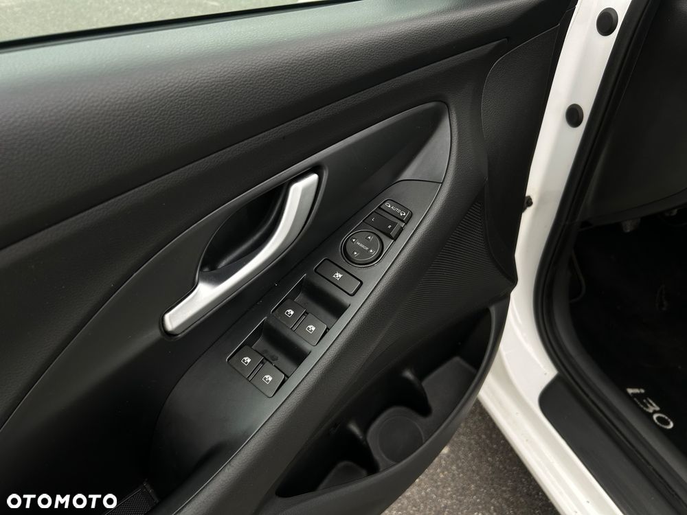 Hyundai i30 - 17
