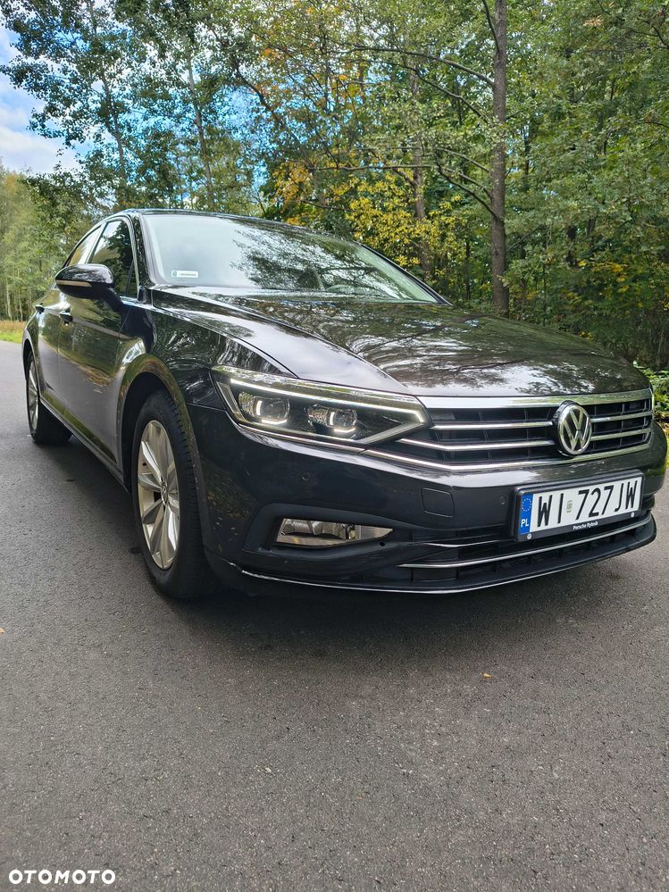 Volkswagen Passat - 2
