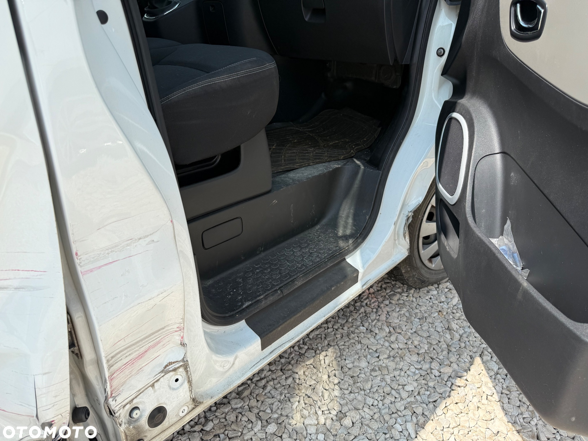 Renault Trafic - 11