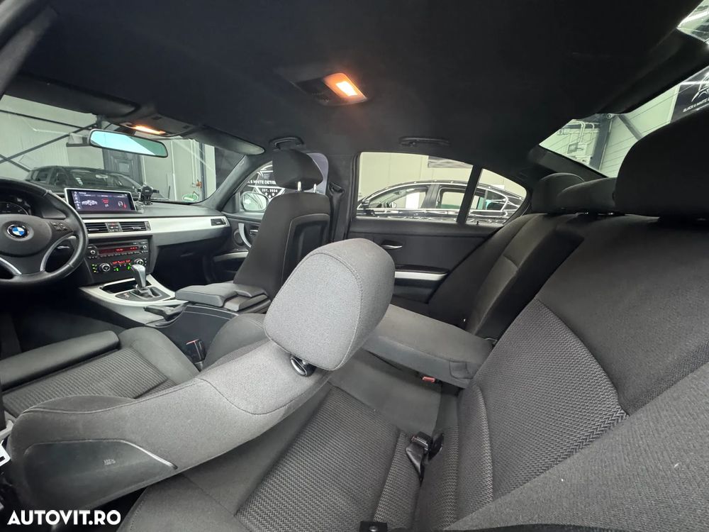 BMW Seria 3 320d DPF Aut. Edition Sport - 5