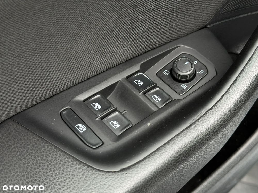 Volkswagen Passat 2.0 TDI EVO Elegance - 12
