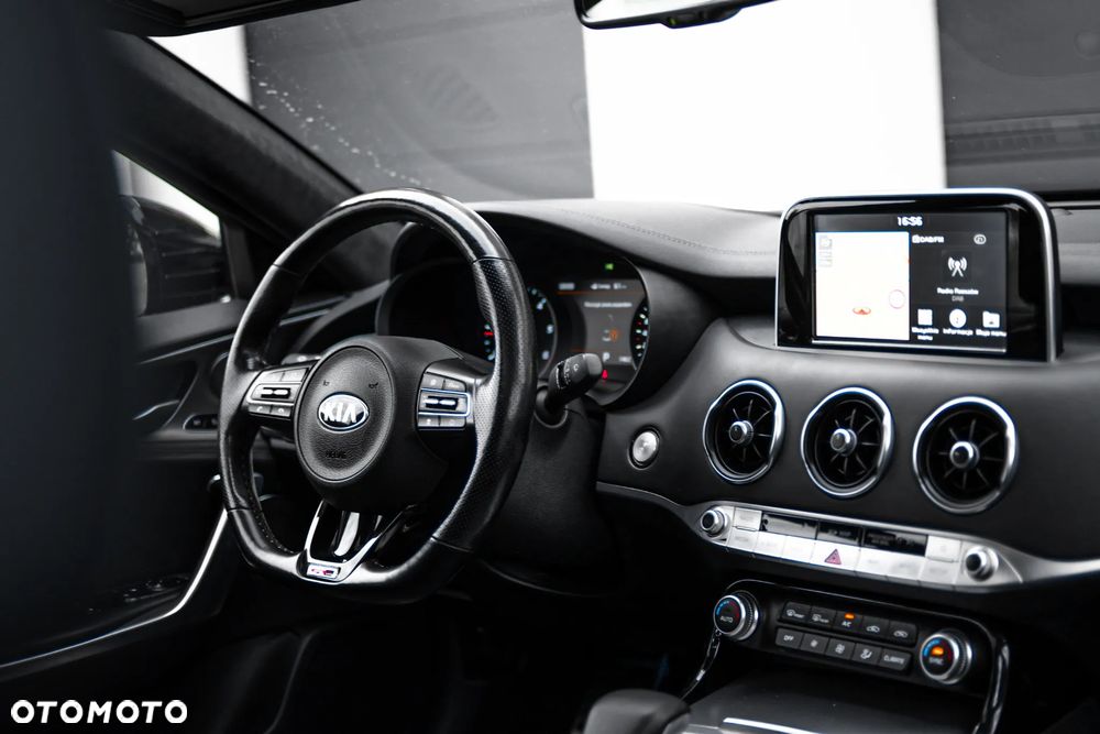 Kia Stinger 2.0 T-GDI GT Line - 11