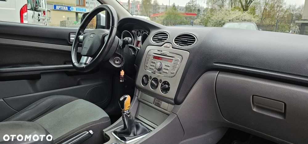 Ford Focus 1.6 16V Style - 7