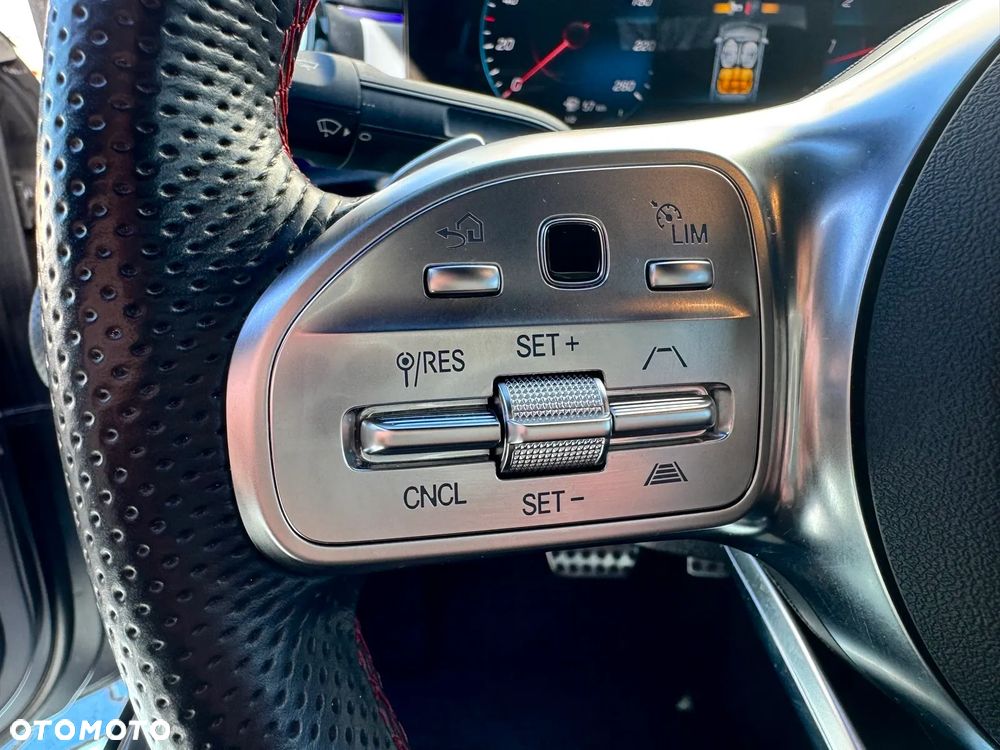 Mercedes-Benz CLA 250 4-Matic AMG Line 7G-DCT - 33