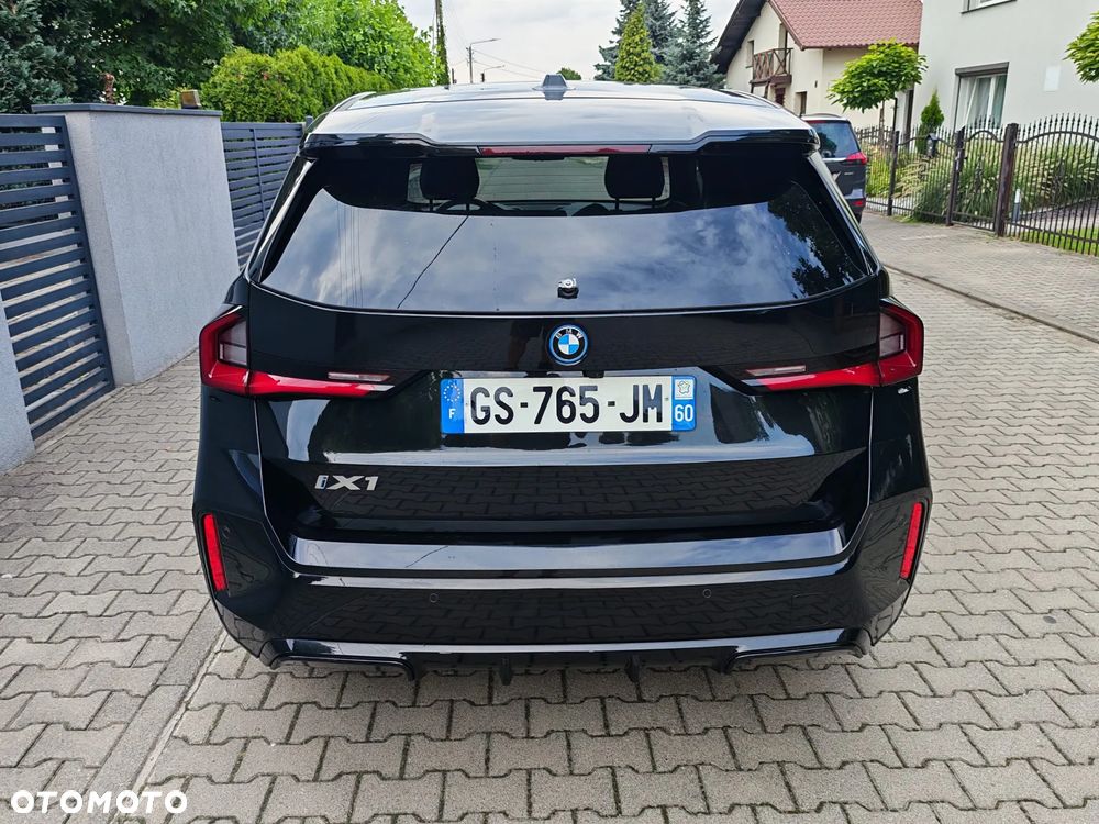 BMW iX1 xDrive30 66.5kWh M Sport - 4