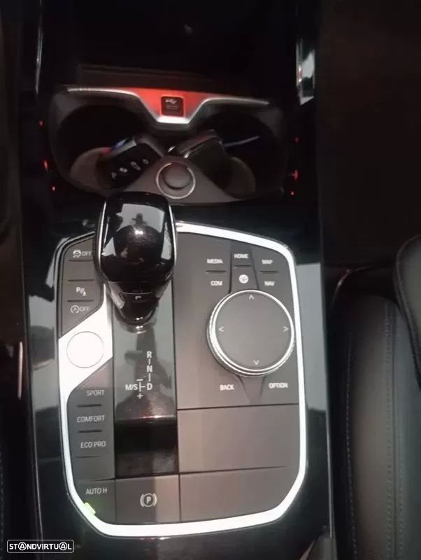 BMW 116 d Pack Desportivo M Auto - 23