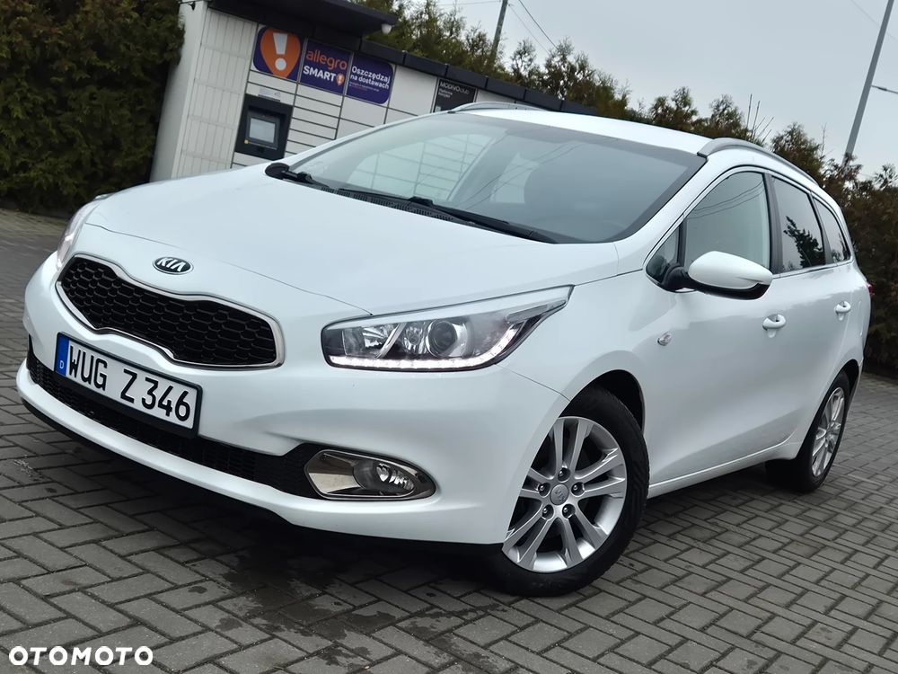 Kia Ceed 1.6 CRDi 128 Platinum Edition - 1