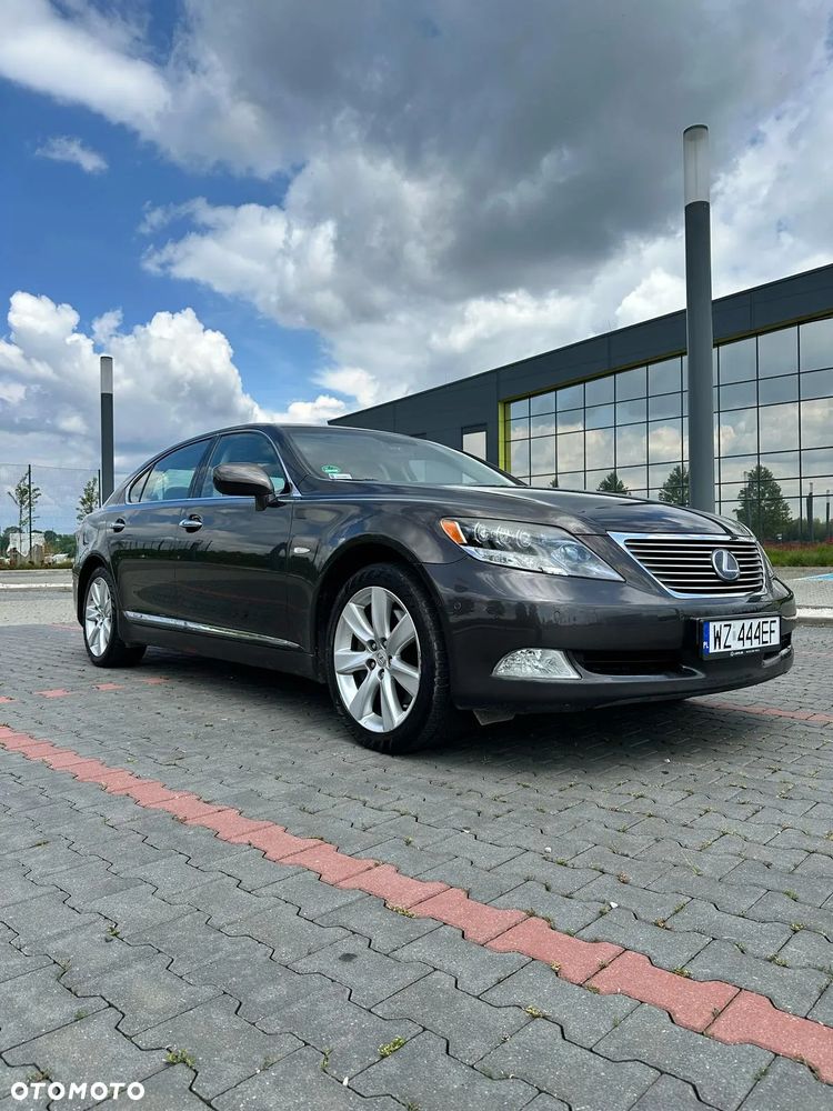 Lexus LS - 20
