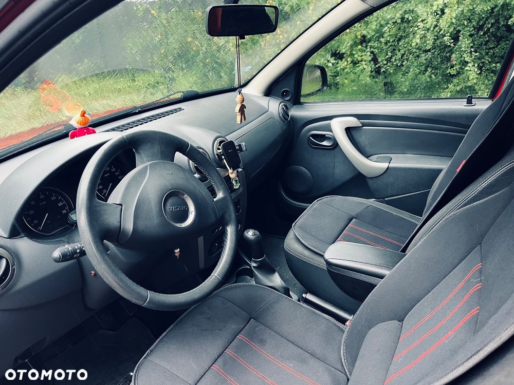 Dacia Sandero Stepway 1.6 - 6