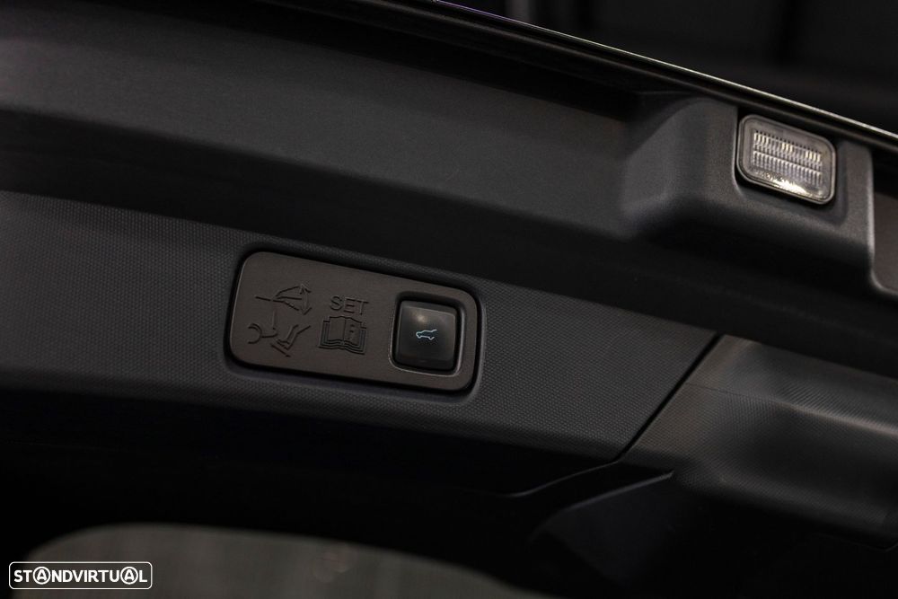 Ford Mustang Mach-E Standard - 34