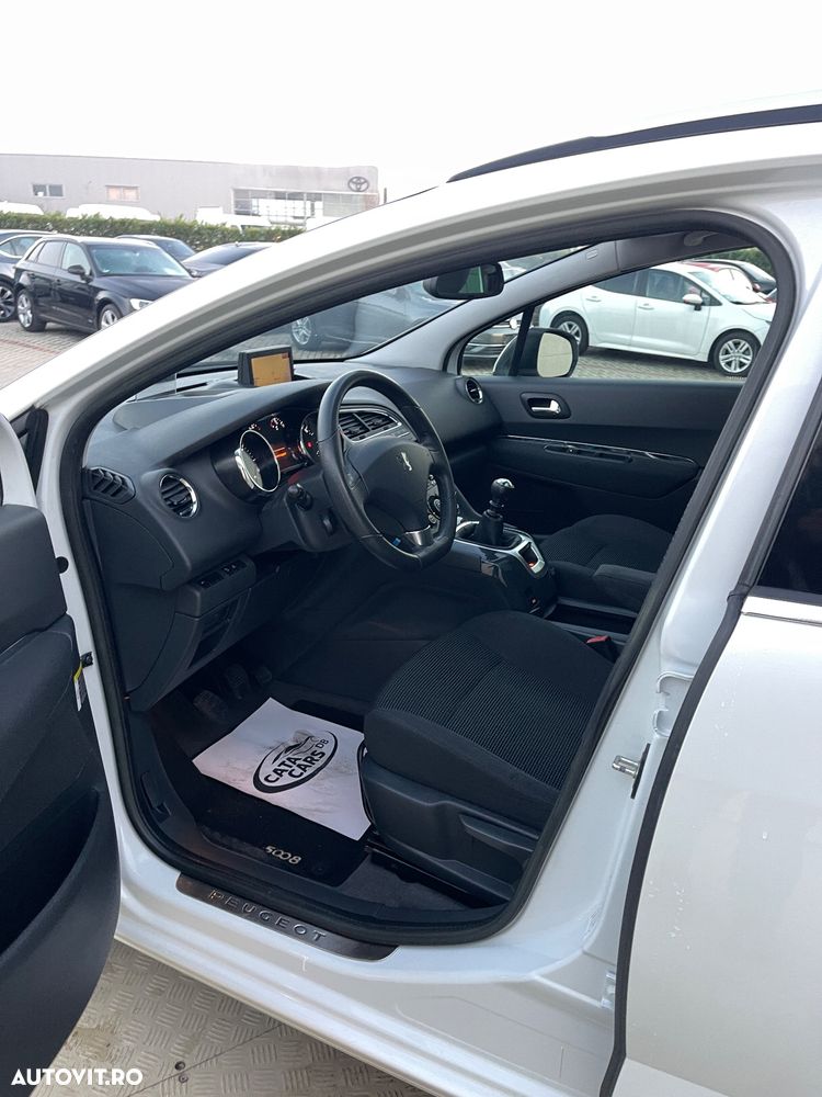 Peugeot 5008 - 29