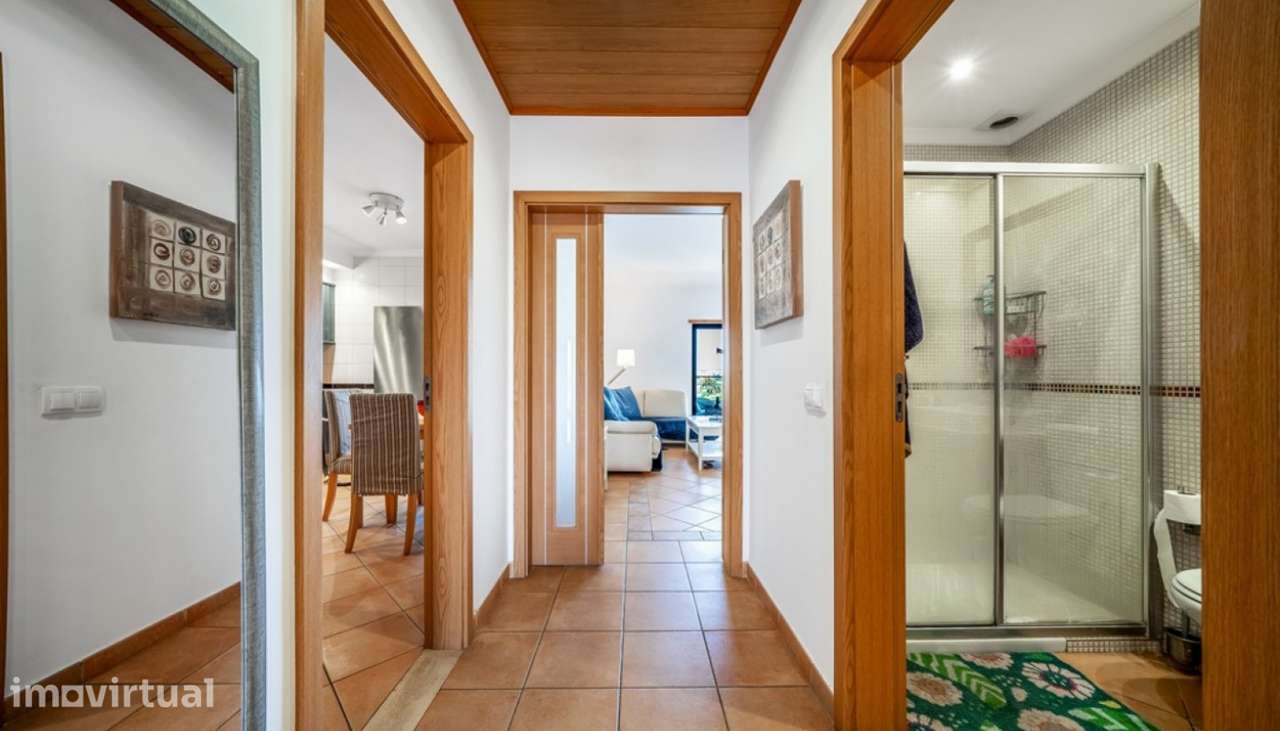 Apartamento T2 com piscina e garagem à venda em Lagos, Algarve - Grande imagem: 4/26