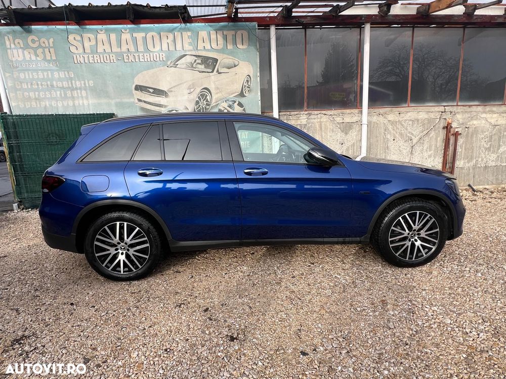 Mercedes-Benz GLC 300 e 4Matic 9G-TRONIC - 11