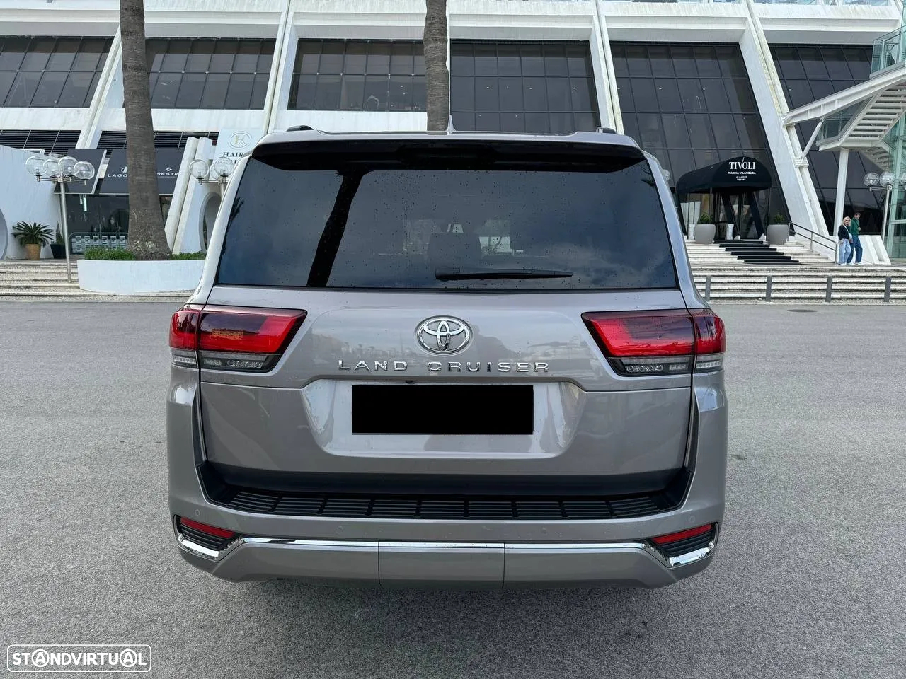 Toyota Land Cruiser - 18