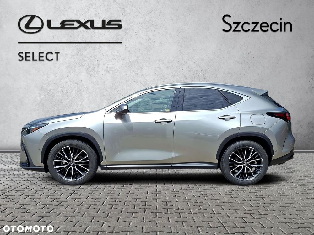Lexus NX 350h Omotenashi AWD - 2