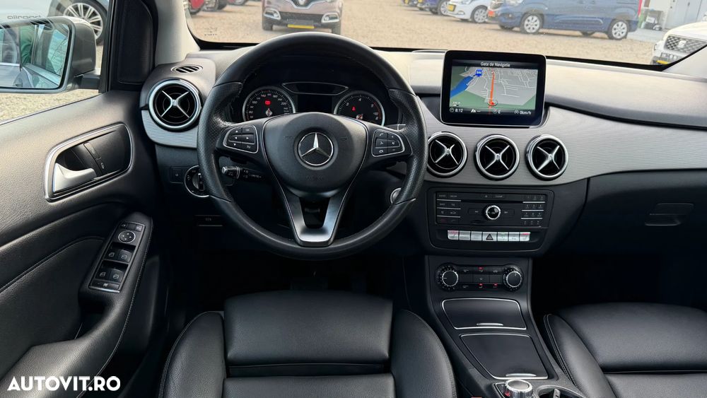Mercedes-Benz B 180 d 7G-DCT AMG Line - 4
