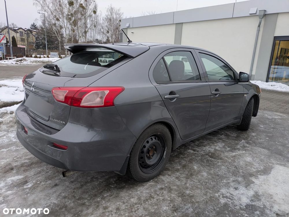 Mitsubishi Lancer - 6
