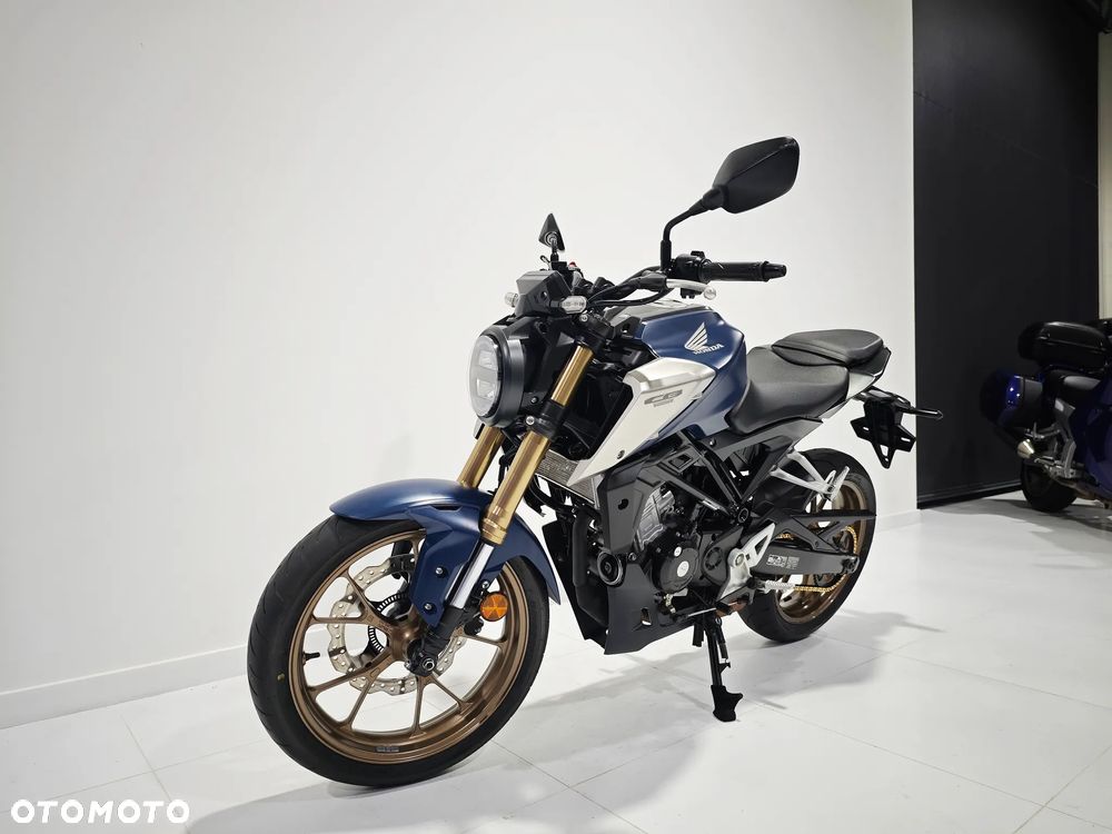 Honda CB - 3