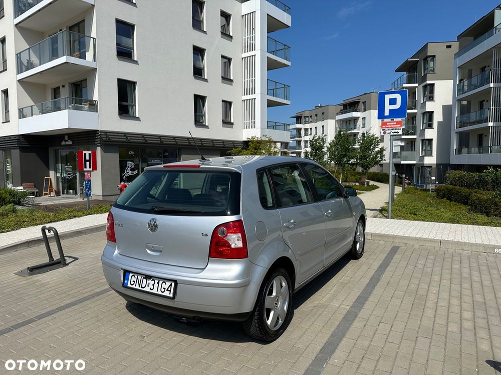 Volkswagen Polo 1.4 16V Comfortline - 7