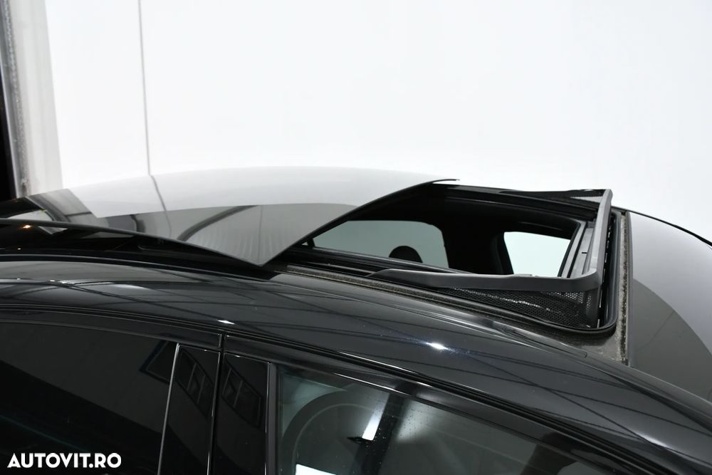 Mercedes-Benz GLC Coupe 300 de 4MATIC PHEV - 16