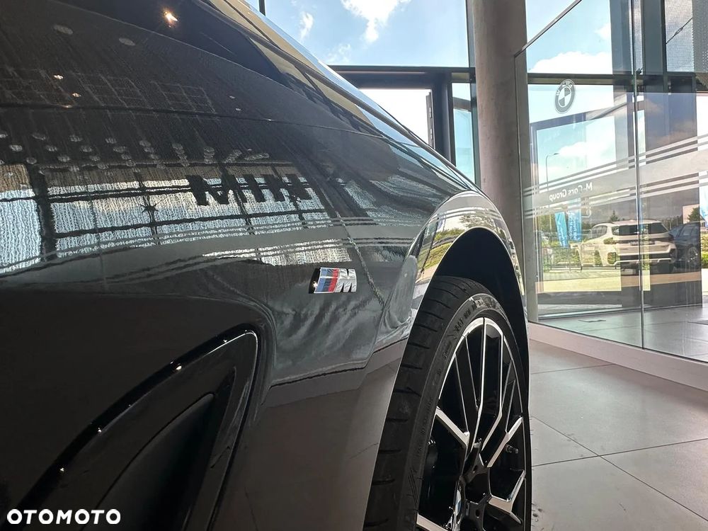 BMW Seria 8 - 14