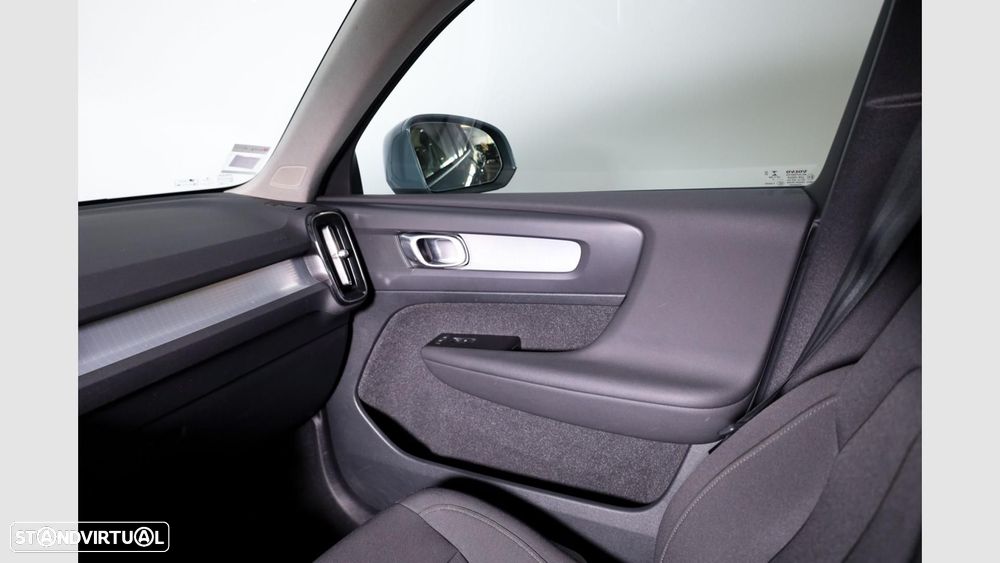 Volvo XC 40 1.5 T2 Momentum Plus - 21