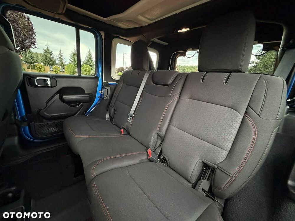 Jeep Wrangler - 36