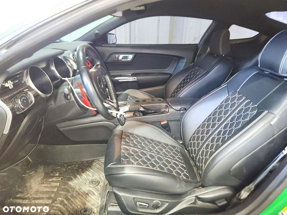 Ford Mustang 5.0 V8 GT - 7