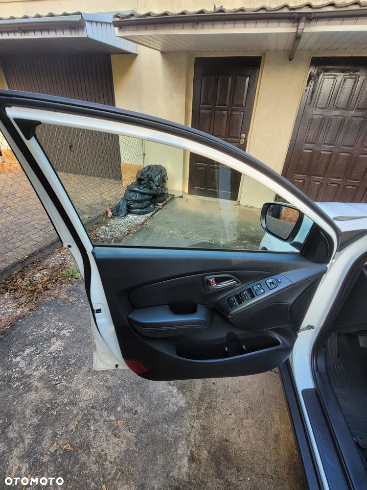 Hyundai ix35 1.7 CRDi Comfort 2WD - 16
