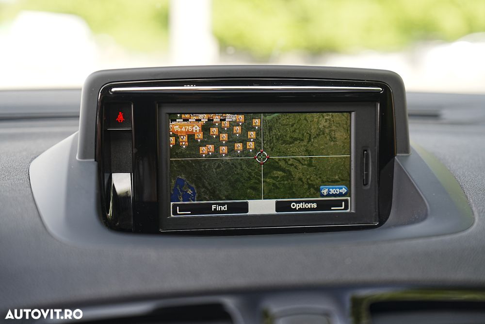 Renault Megane ENERGY TCe 130 Start & Stop Bose Edition - 27
