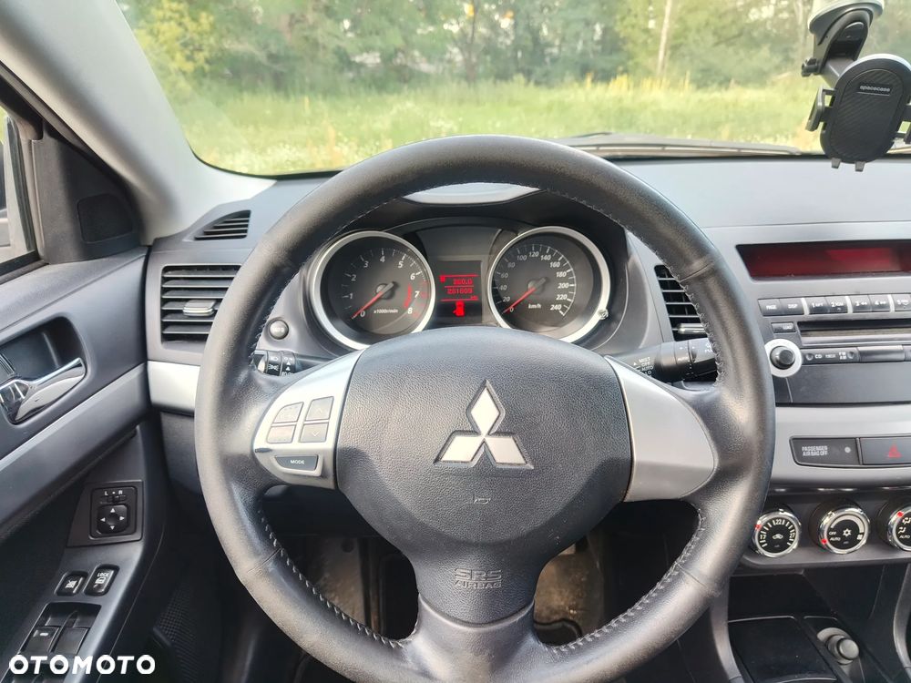 Mitsubishi Lancer - 15