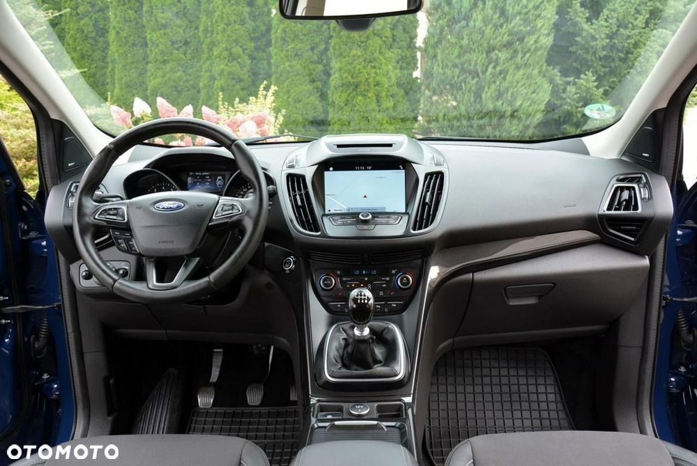 Ford Kuga 1.5 EcoBoost 2x4 Titanium - 23