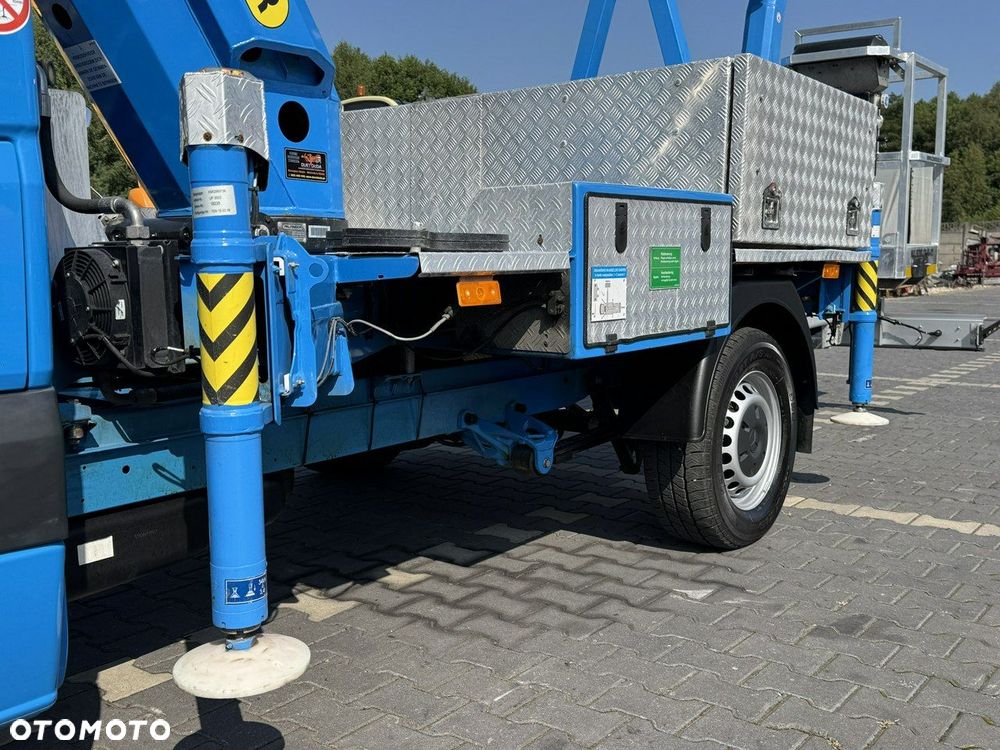 Mercedes-Benz Sprinter - 12