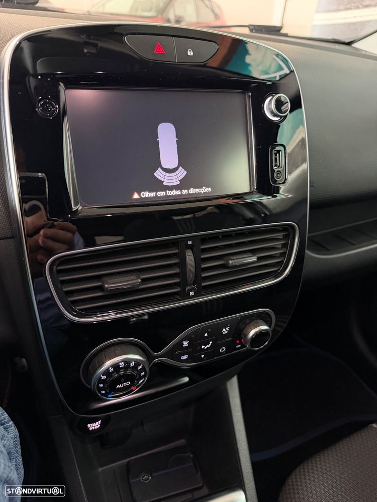 Renault Clio Sport Tourer 1.5 dCi GT Line - 12